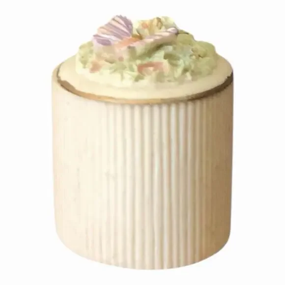 Vintage Butterfly Floral Antiqued Oval Resin Trinket Ring Box with Brooch Lid - Picture 7 of 12